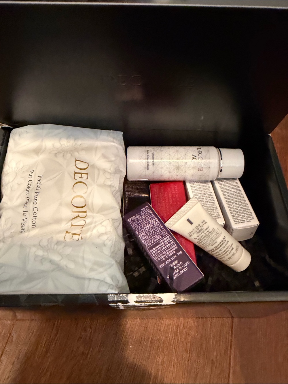 Decorte gift set - Picture 8 of 11
